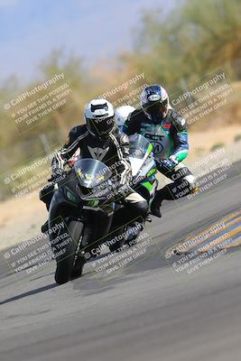 media/Nov-05-2022-SoCal Trackdays (Sat) [[f8d9b725ab]]/Turn 2 (1120am)/